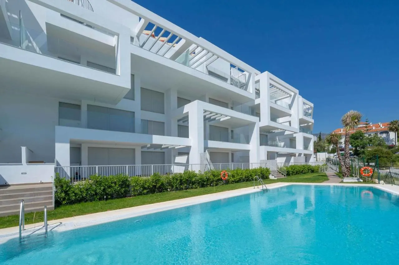 White Stones Torremolinos Premium Penthouse 6Pax Apartment